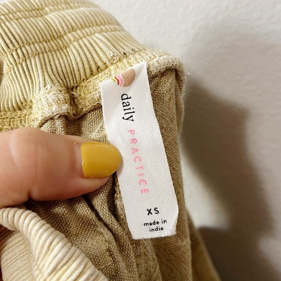 Anthropologie Daily Practice Evergreen Utility Cargo Pants Gold Size XS Relaxed - Picture 12 of 14